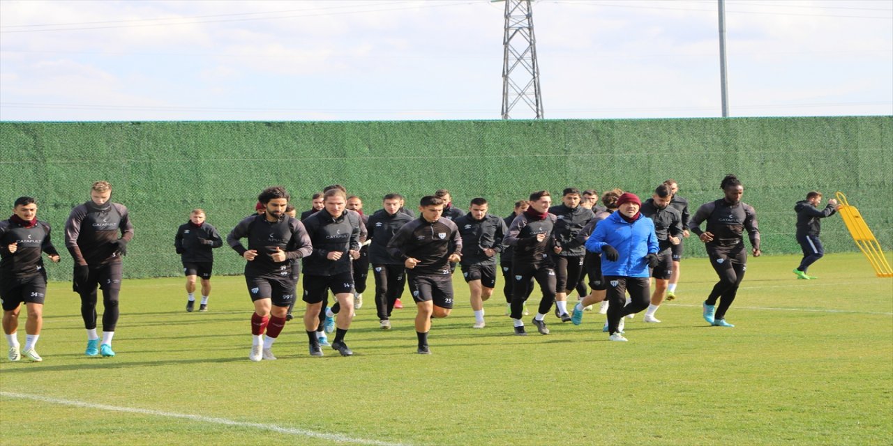 Bandırmaspor, Spor Toto 1. Lig'in ikinci yarısına hazırlanıyor.