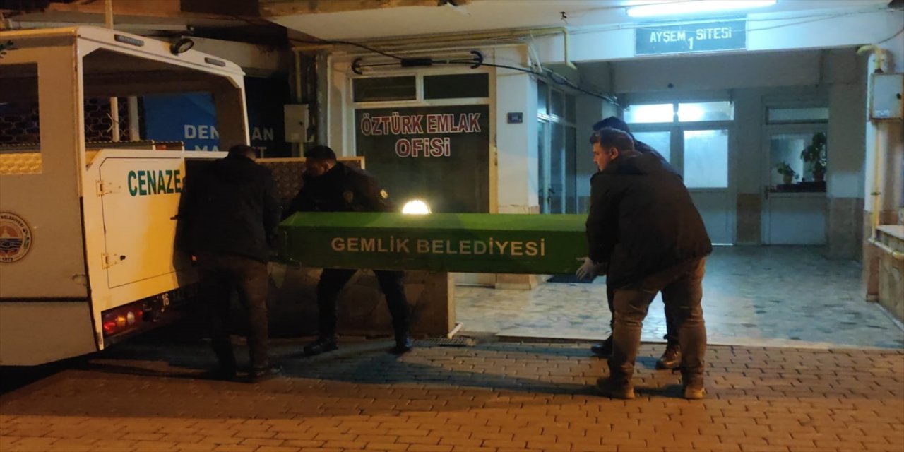 Bursa'da ölü kişinin cesedi bazanın içinde bulundu.
