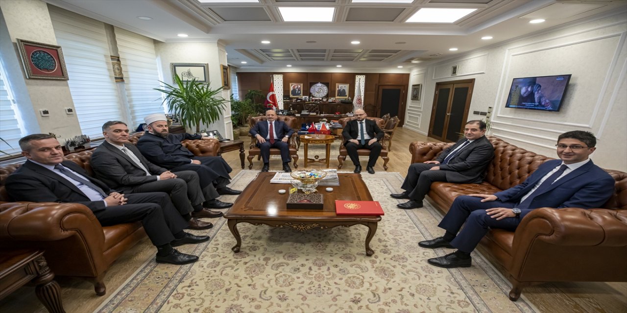 Çalışma ve Sosyal Güvenlik Bakanı Bilgin, Karadağlı mevkidaşı ile görüştü.