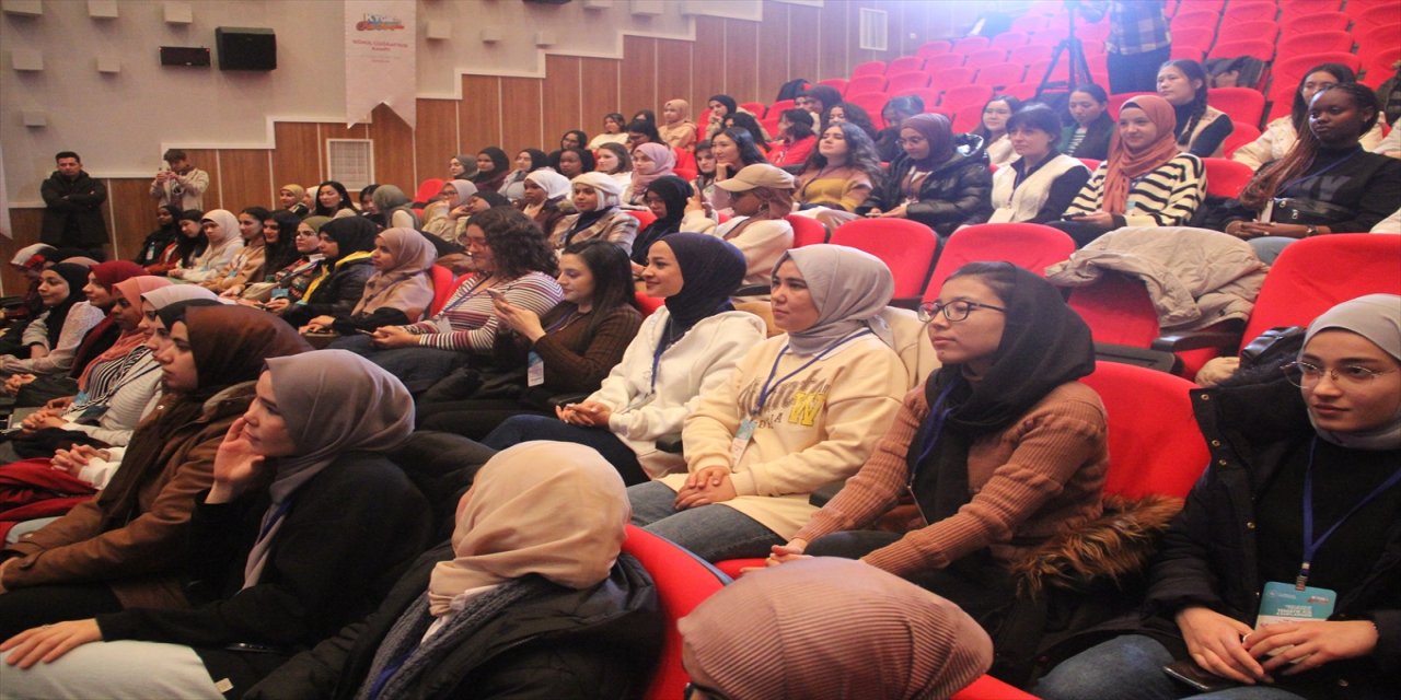 Yabancı üniversite öğrencilerinin katıldığı Gönül Coğrafyası Kampı başladı.