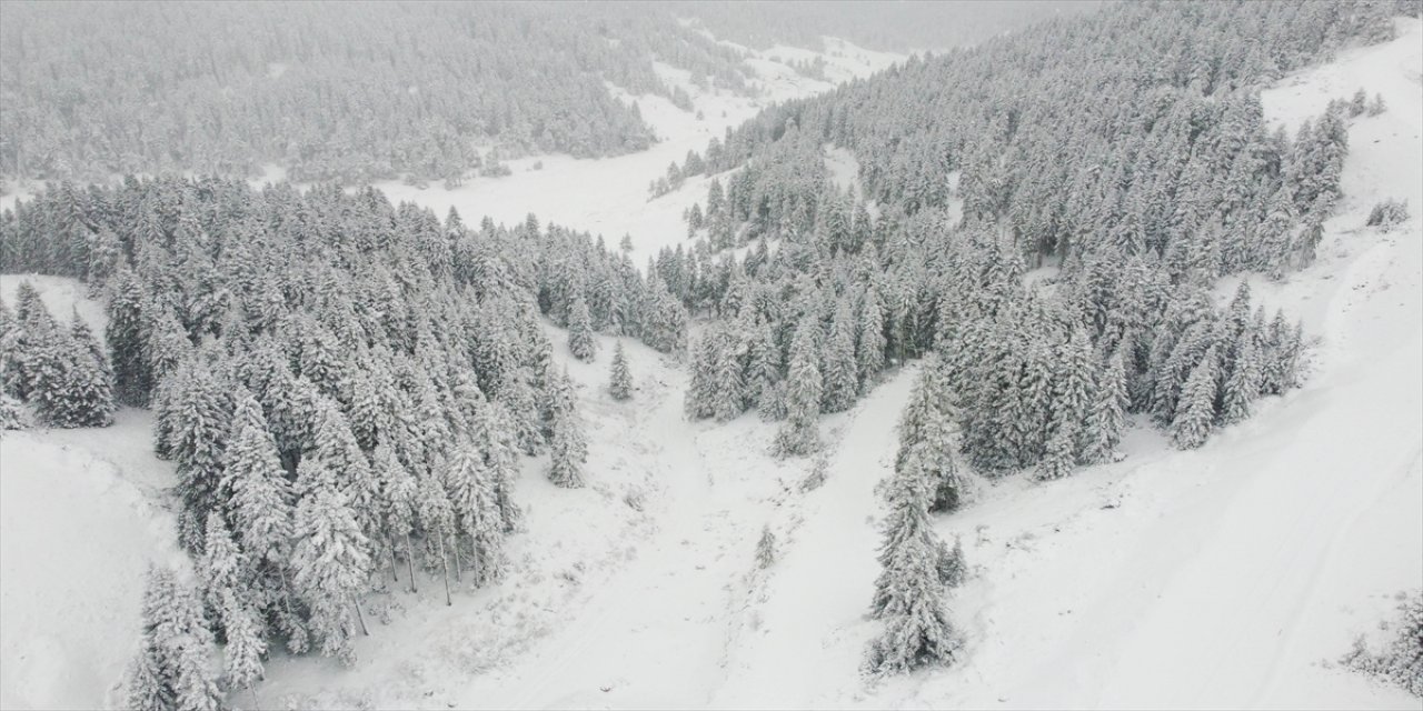 Bozüyük'ün yaylaları beyaz örtü ile kaplandı.