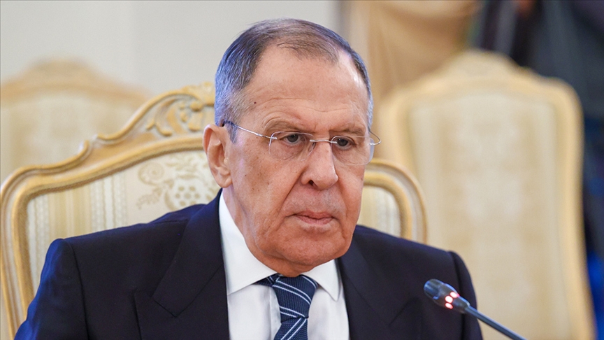 Lavrov, "'Savaşmıyoruz, sadece silahlandırıyoruz' diyorlar. Bu komik.”