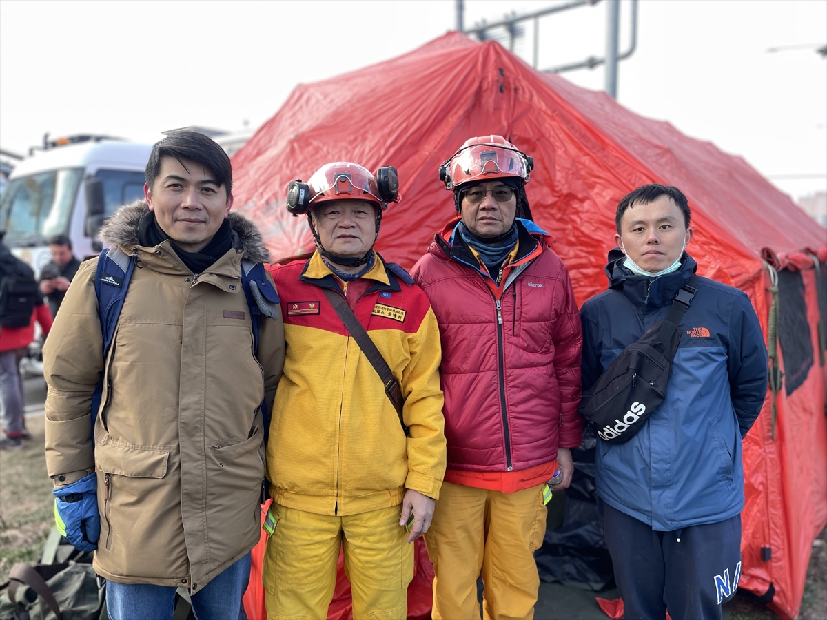 Tayvan ekibi Türkiye'ye yardıma geldi