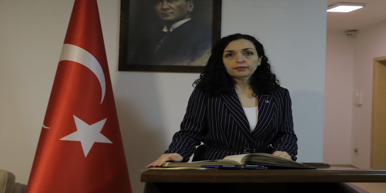 Kosova Başbakanı Kurti, Türkiye'nin Priştine Büyükelçiliğinde taziye defterini imzaladı: