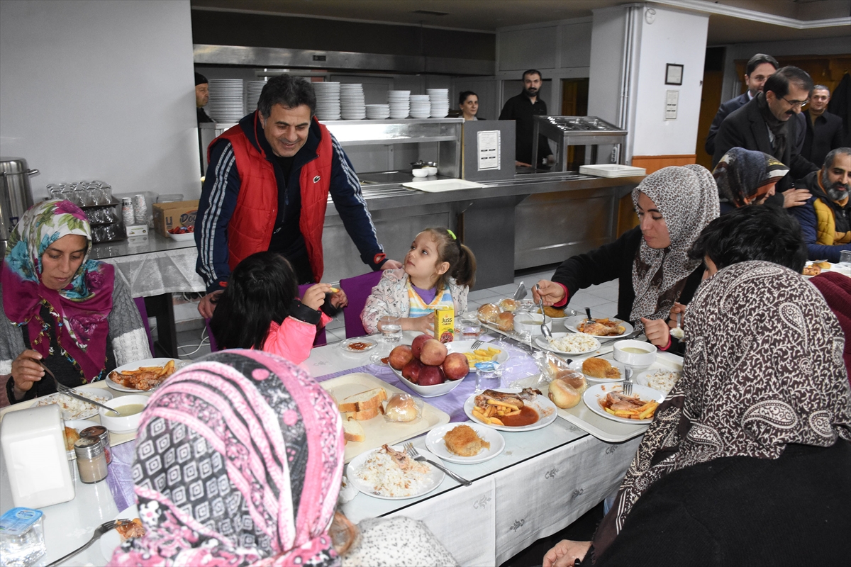 21 depremzede Artvin'e getirildi