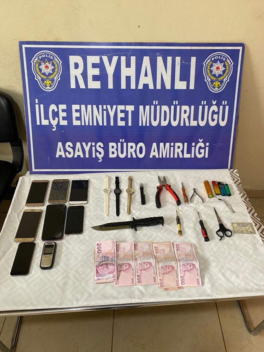 Hatay ve Adıyaman'da hasarlı binalardan hırsızlık yapanlar yakalandı