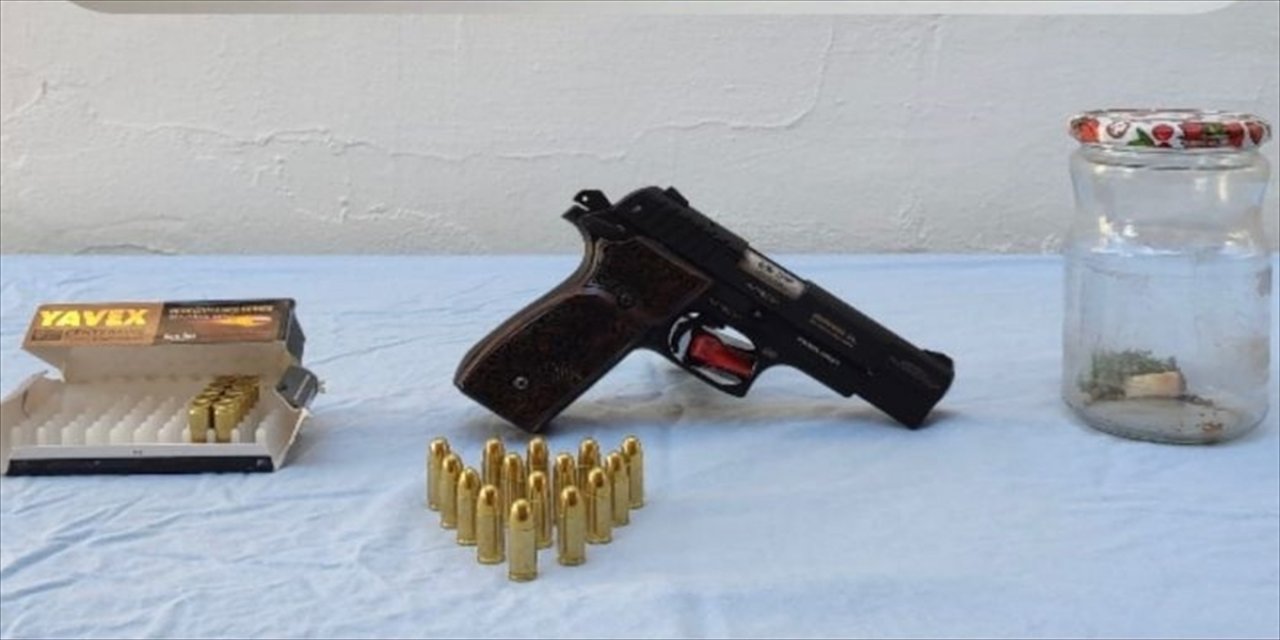 Muğla'da yapılan operasyonda 3 zanlı yakalandı.