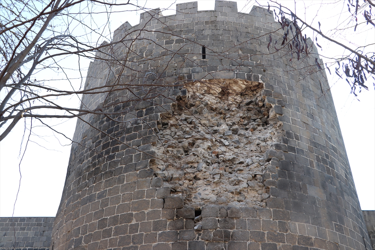 Diyarbakır'da tespit yapılan 606 tescilli yapıdan 4'ü ağır, 30'u ise orta hasarlı