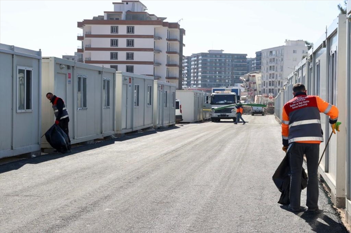 Ordu Büyükşehir Belediyesi, deprem bölgesindeki çalışmalarına devam ediyor