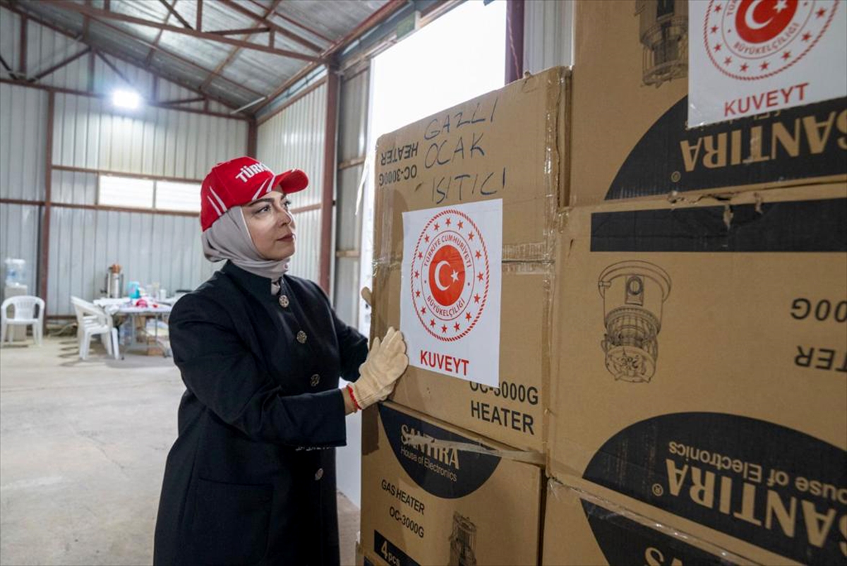 Kuveyt'ten ayni yardımlar Türkiye'ye ulaşmaya devam ediyor