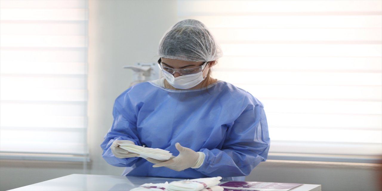 Adana'da Seyhan Belediyesi depremzede kadınlar için mesaide