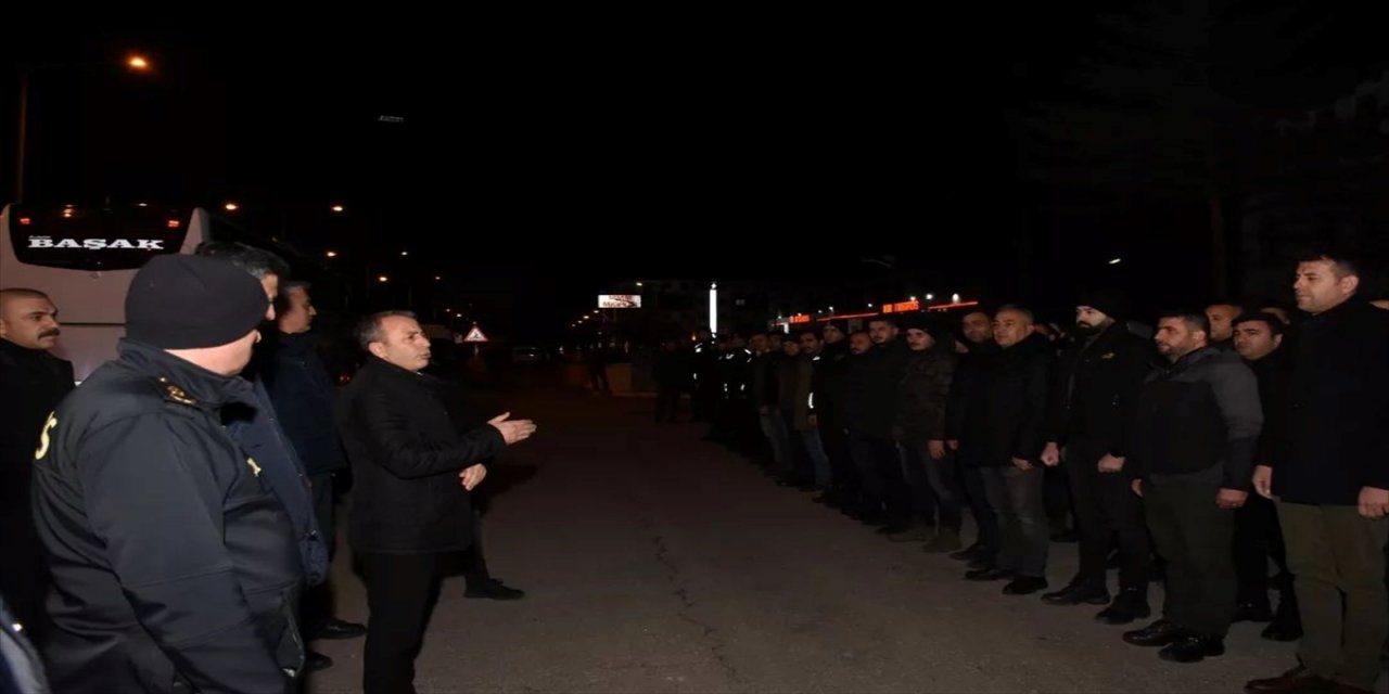 Erzincan'dan 100 polis deprem bölgesi Gaziantep'e gönderildi
