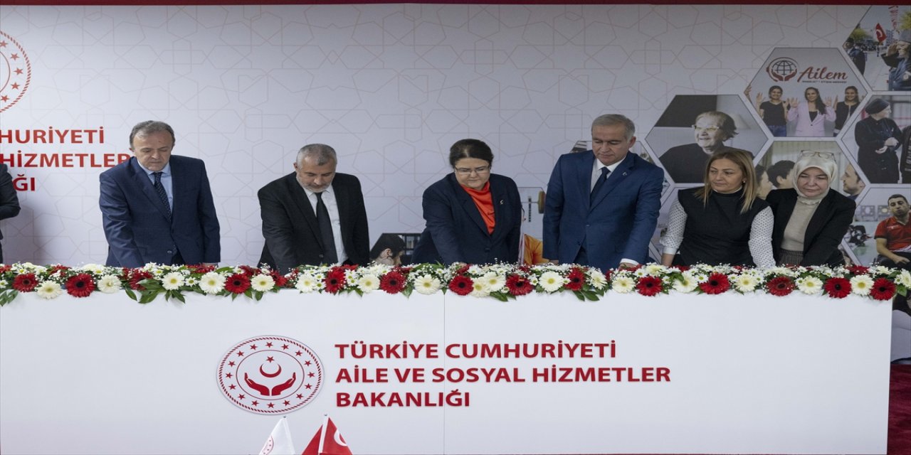 Bakan Yanık, "Engelli Vatandaşların Kamu Kurumlarına Yerleştirilmesi Töreni"nde konuştu: