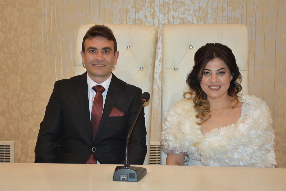 Hataylı depremzede çift, Bursa'da dünyaevine girdi