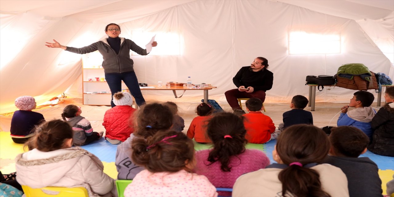 İstanbul'daki belediyelerin deprem bölgelerine destekleri sürüyor