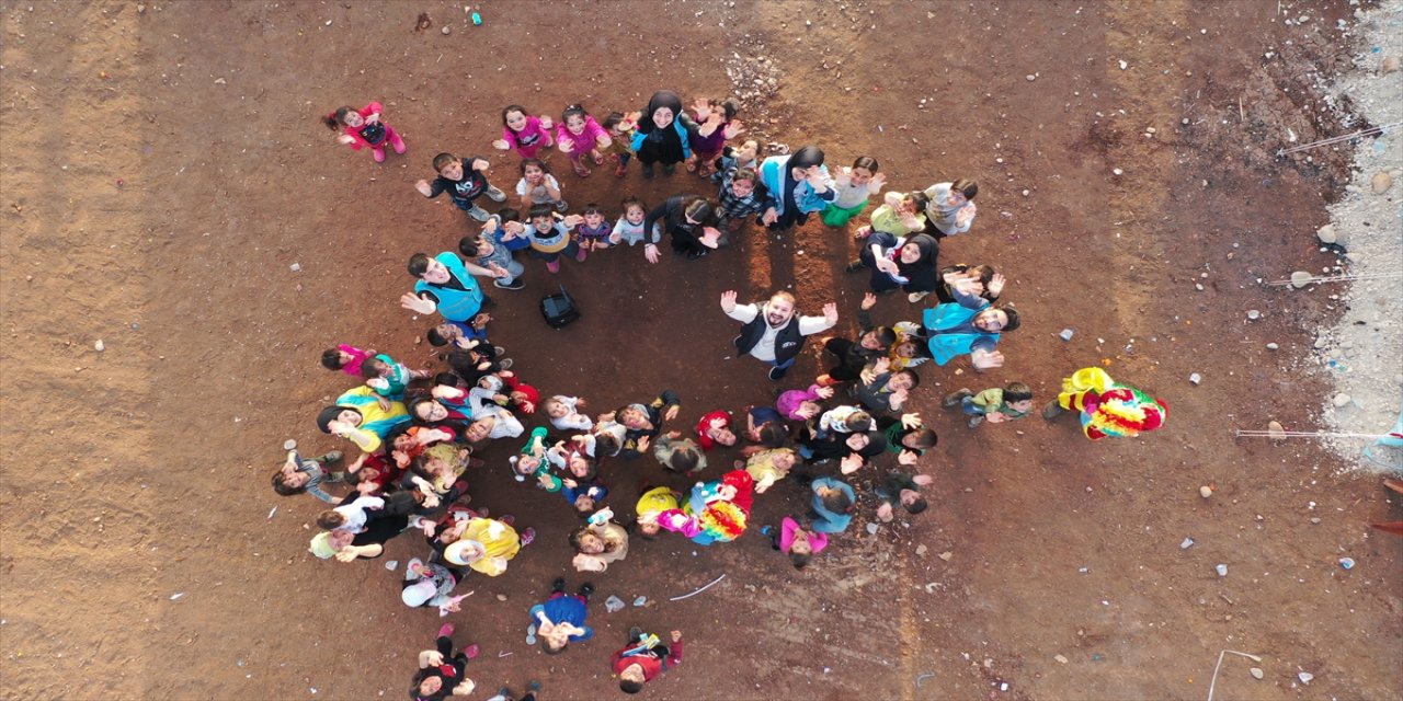 Adıyaman'da çadır kentteki depremzede çocukların yüzü etkinliklerle gülüyor