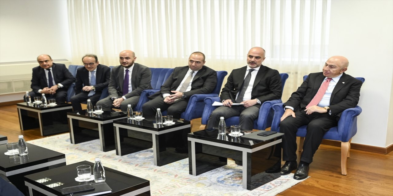 Kosova Başbakanı Kurti, Türk iş insanlarıyla görüştü