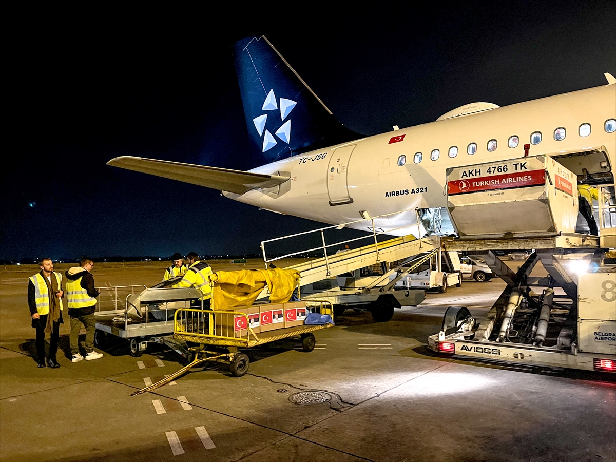 Sırbistan Türkiye'deki depremzedeler için ayni yardım gönderdi