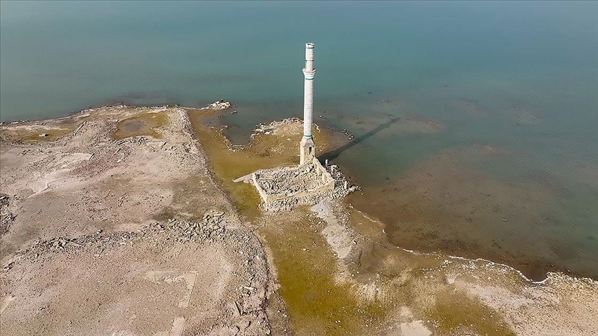 Ege Bölgesi'nde kuraklık barajlara yansıdı