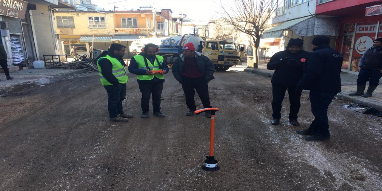 Adıyaman'daki altyapı çalışmalarına Şanlıurfa'dan destek sürüyor