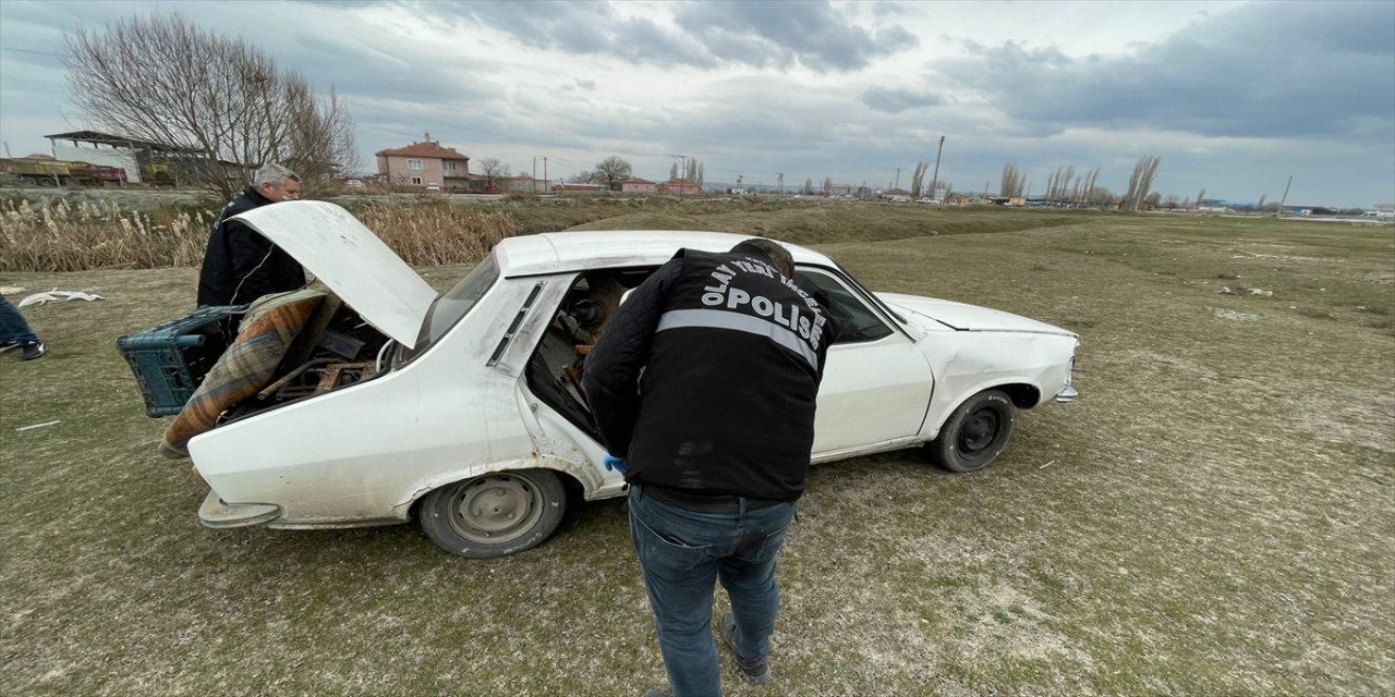 Eskişehir'de yapılan operasyonda 3 kişi tutuklandı.