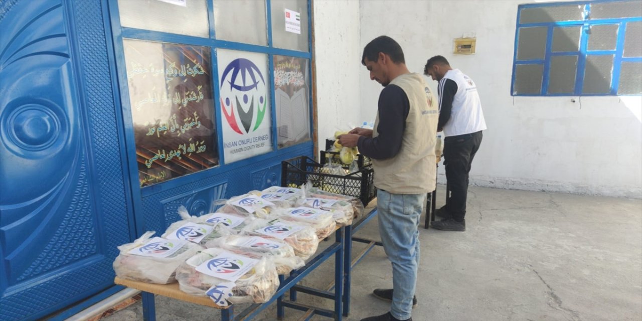 STK'ler deprem bölgesinde çalışmalarına devam ediyor.