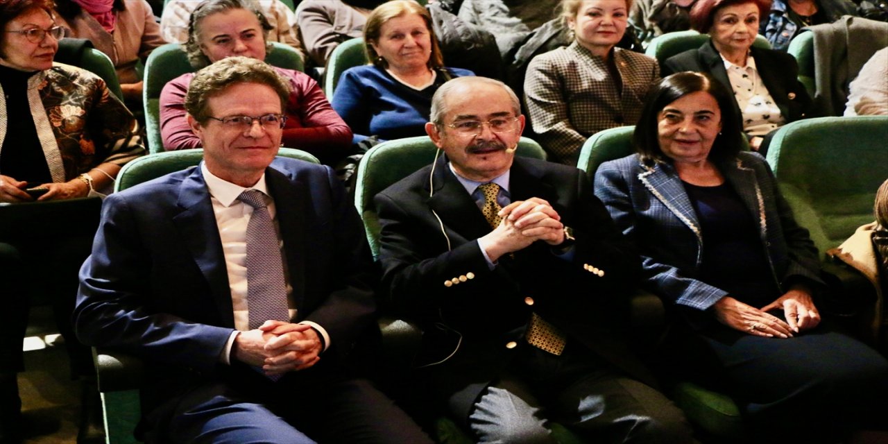 AB Türkiye Delegasyonu Başkanı Büyükelçi Meyer-Landrut, Eskişehir'de "Afet ve Kadın Paneli"nde konuştu