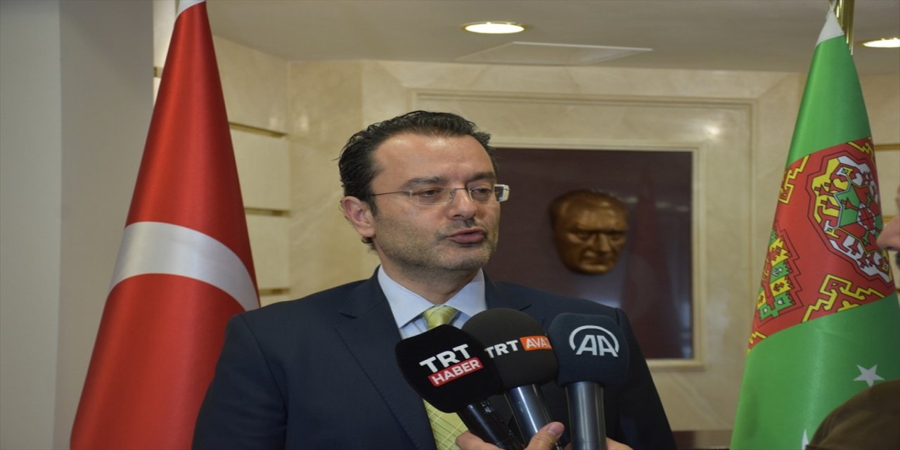 Türkmenistan'da depremzedeler için toplanan bağış 3 milyon lirayı aştı.