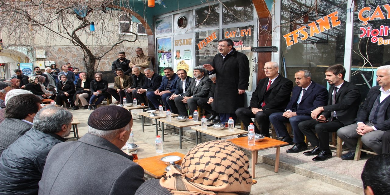 Başkan Yılmaz, Bingöl'de vatandaşlarla buluştu.