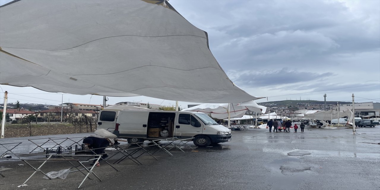 Sakarya ve Kocaeli'de şiddetli rüzgar etkisini sürdürüyor.
