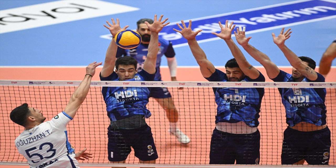 Arkas Spor: 1 - Fenerbahçe HDI Sigorta: 3