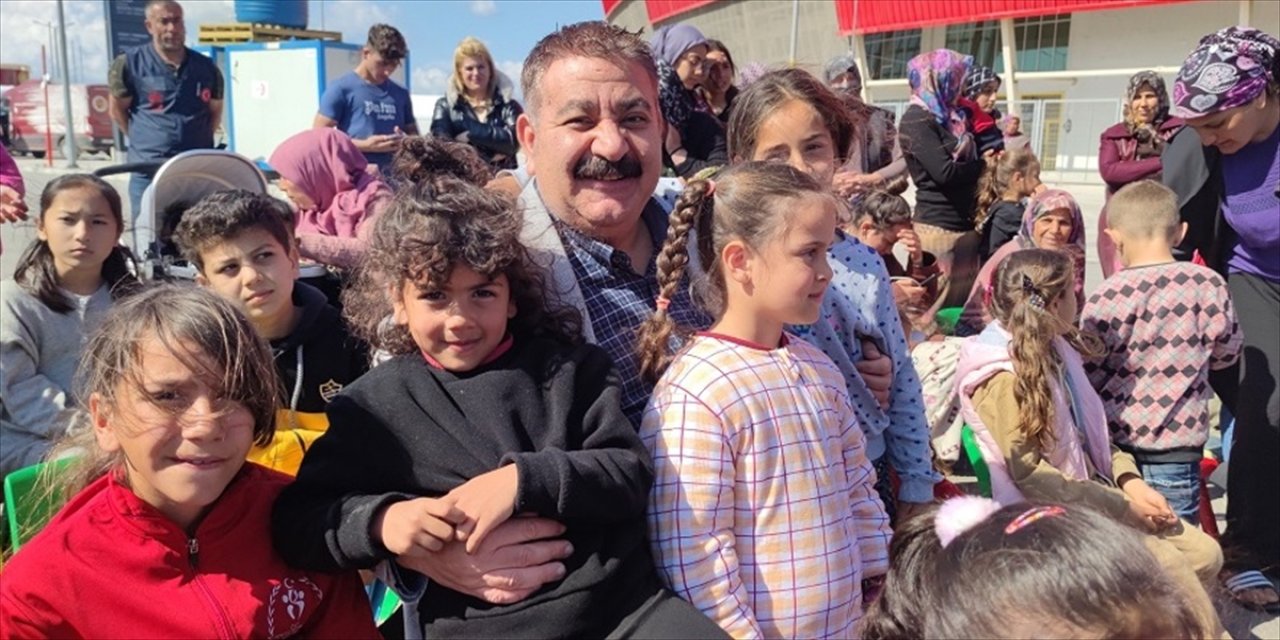 Erzurum'un Palandöken Belediyesi Hatay'da depremzedelere hizmetini sürdürüyor