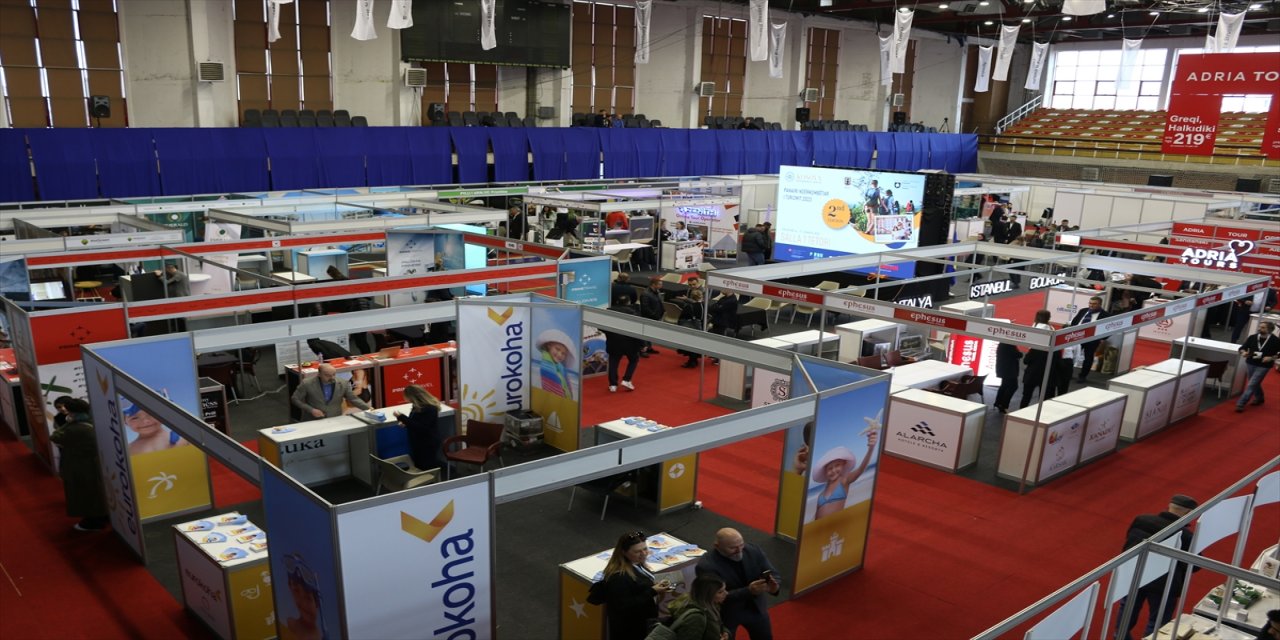 Kosova'da "Uluslararası Turizm Fuarı" kapılarını açtı.