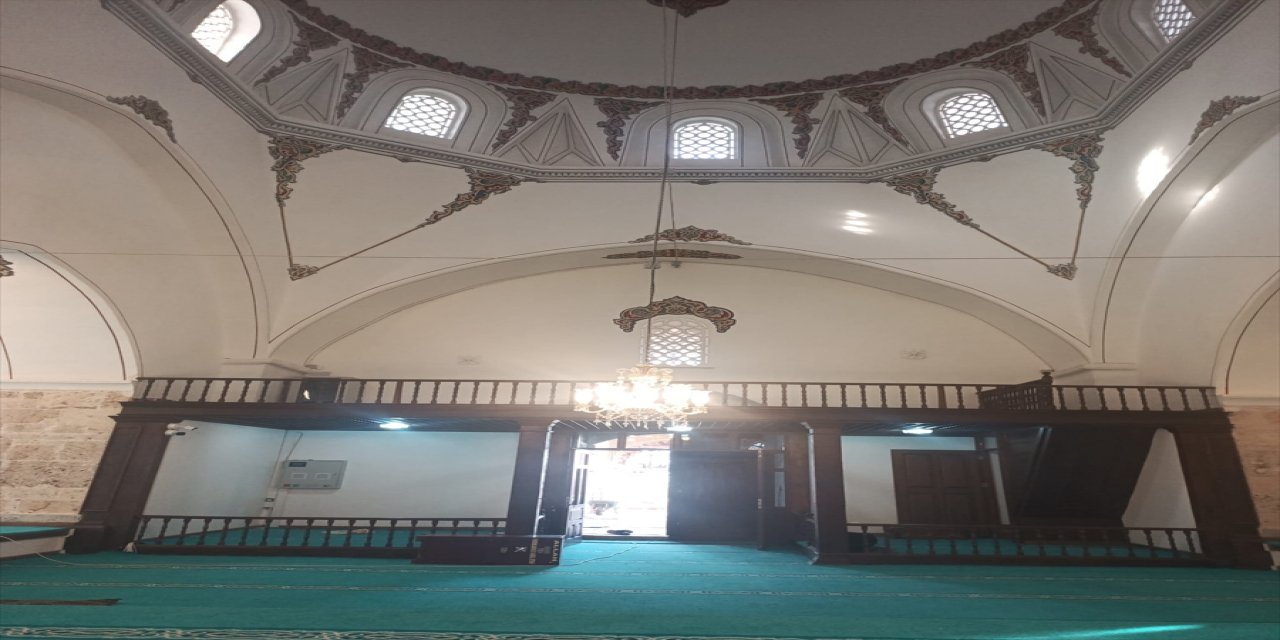 Bursa'daki 684 yıllık Cami'nin restorasyonu tamamlandı.