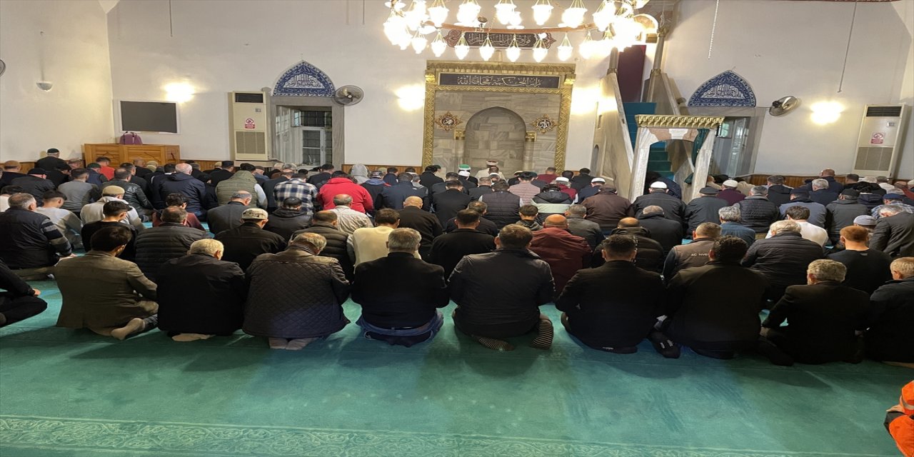 Antalya, Muğla, Isparta, Burdur'da ilk teravih namazı kılındı