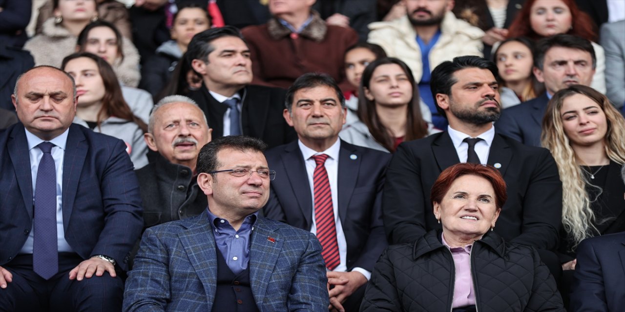 Akşener, Gaziosmanpaşa'daki stat açılışında konuşma yaptı.