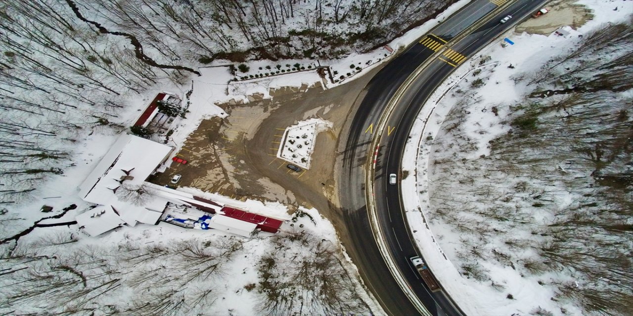 Bolu Dağı'nda kar manzarası havadan görüntülendi