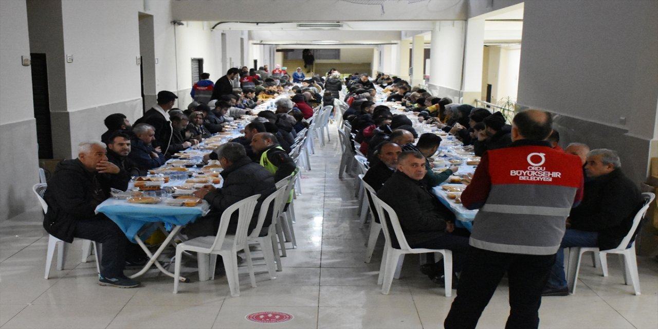 Ordu'dan Adıyaman'a "kardeşlik sofrası" oluşturuldu.