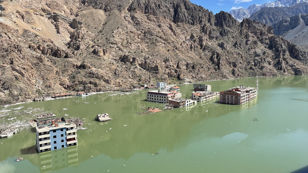 Yusufeli Barajı'nda su yüksekliği 100 metreyi aştı