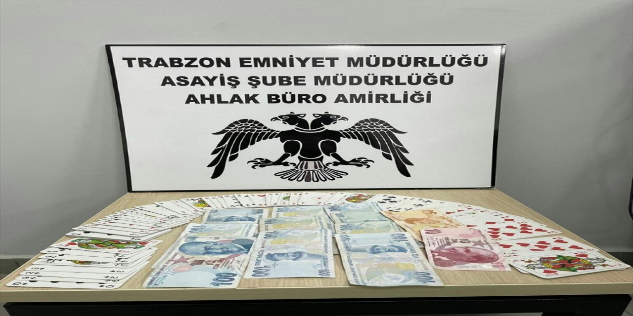 Trabzon'da yapılan operasyonda 5 kişi yakalandı.