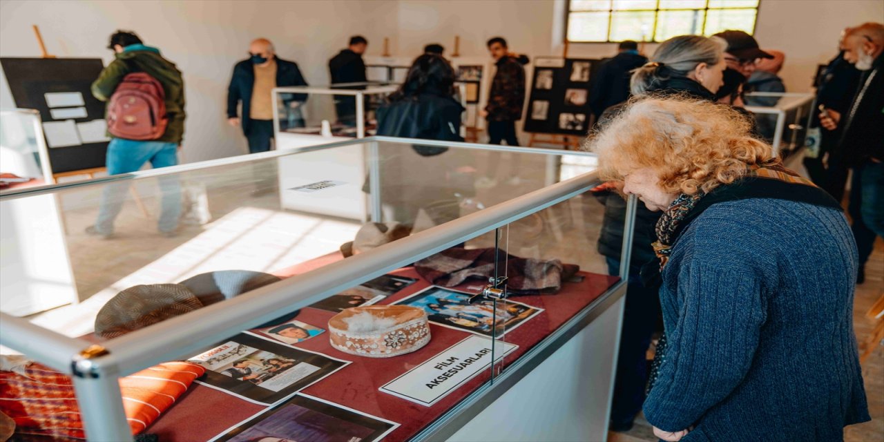 "Kemal Sunal Film Kostümleri ve Film Afişleri" sergisi açıldı.