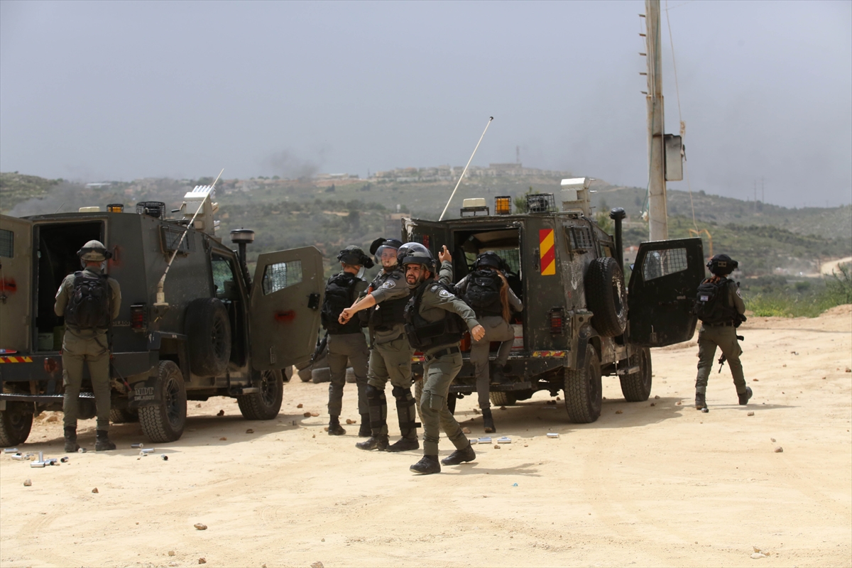 İsrailli aşırı sağcı bakanların öncülük ettiği binlerce yerleşimciden gövde gösterisi