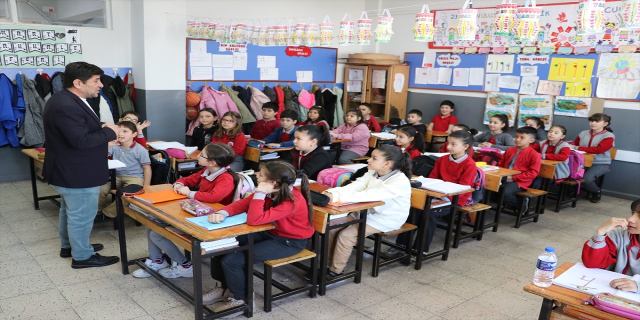 Doğu Marmara ve Batı Karadeniz'de öğrenciler ara tatil için son derse girdi