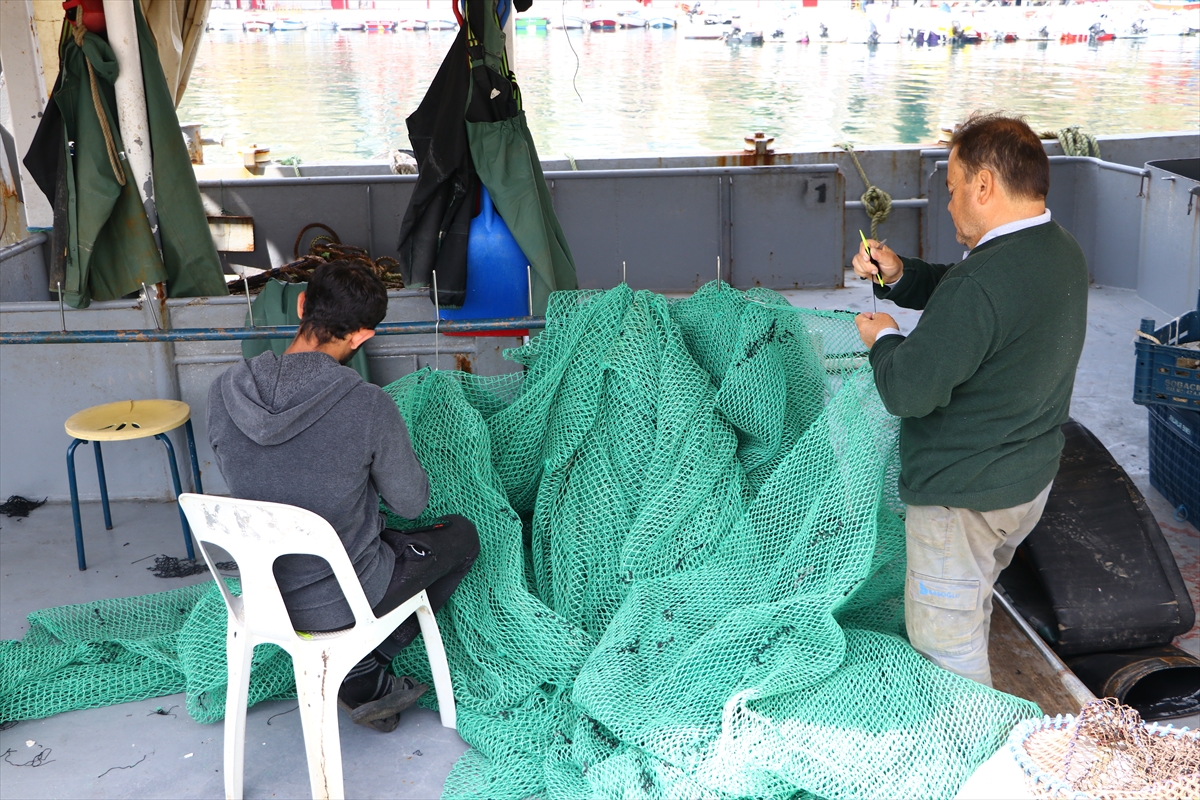 Tekirdağlı balıkçıların ağ mesaisi başladı