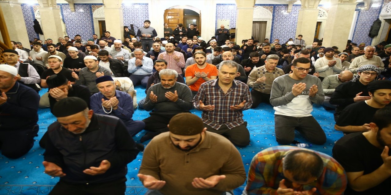 Bakü'de Kadir Gecesi dolayısıyla program düzenlendi