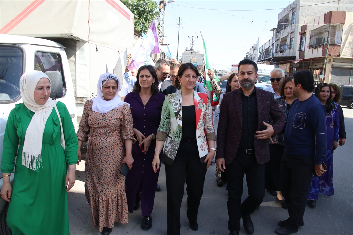 Etkinlikte zaman zaman terör örgütü elebaşı lehine sloganlar atıldı.