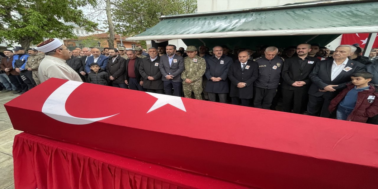 Şehit polis memuru Musa Keskin Elazığ'da toprağa verildi.