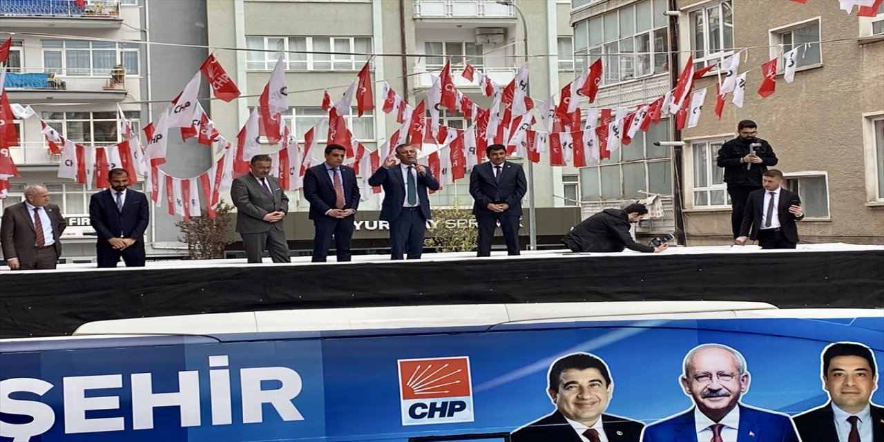 CHP Grup Başkanvekili Özel, Kırşehir ve Kırıkkale'de seçim bürosu açılışına katıldı
