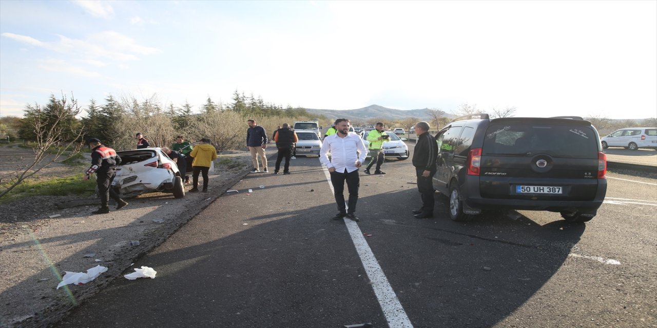 Nevşehir'de yaşanan trafik kazasında 4 kişi yaralandı.