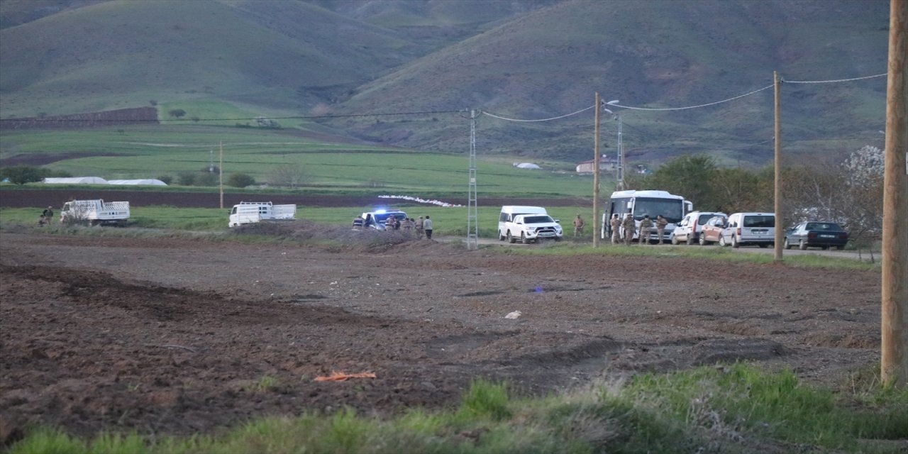 Elazığ'da arazi anlaşmazlığı nedeniyle çıkan kavgada 4 kişi yaralandı